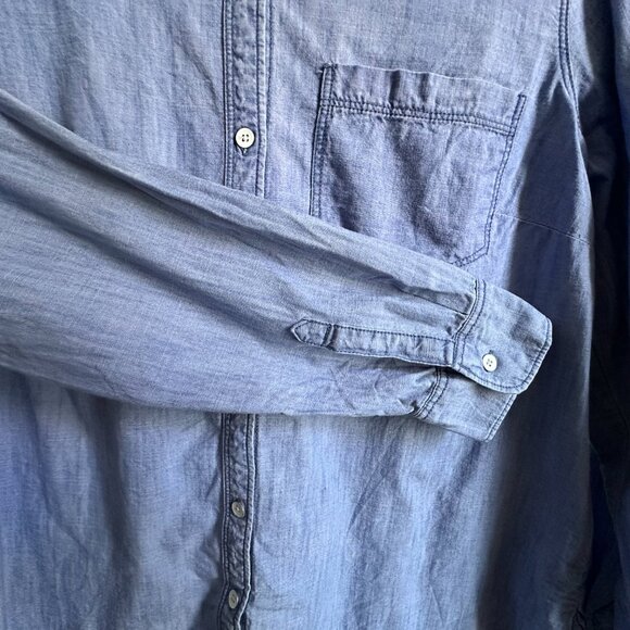 Old Navy Women's Large "The Classic" Button Down Chambray Long Sleeve Shirt - Picture 4 of 7